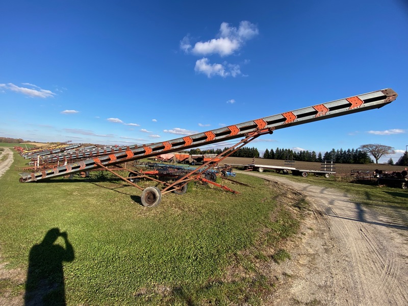 Augers/Conveyers  Little Giant Bale Elevator - 40' Photo